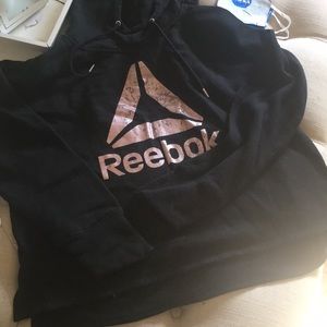 Preloved Reebok rose gold logo cropped sweatshirt